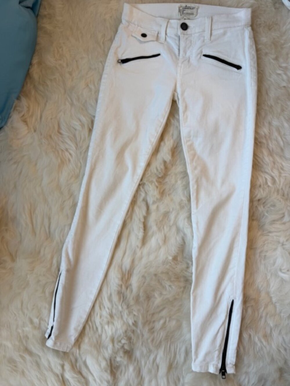 Current Elliot jeans, Off White jeans with black zippers, 24 size mid rise